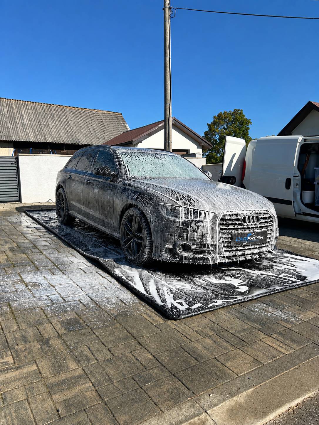 CarFresh — umývanie auta v pene